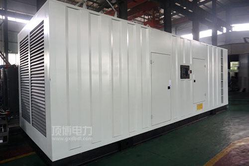 低噪音集装箱广西顶博发电机组制造转移的注意事项